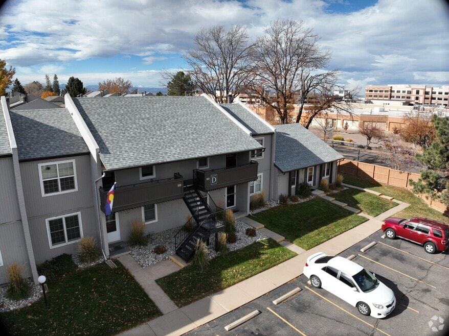 7105 S Gaylord St unit D07, Centennial, CO 80122 - photo 2