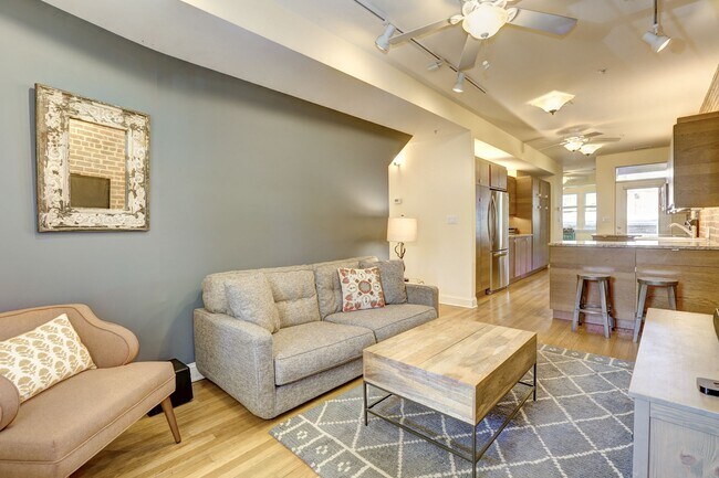 4114 New Hampshire Ave NW unit 2, Washington, DC 20011 - photo 2