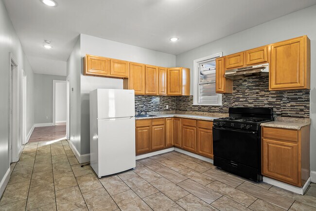 69 Cedar Ave unit 2, Newark, NJ 07106 - photo 4