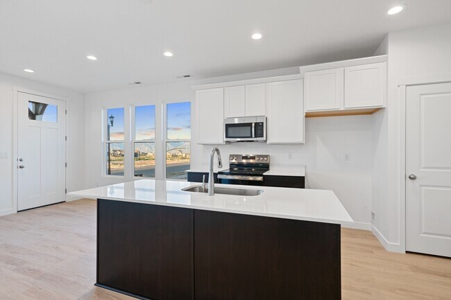 11321 S Offshore Way, South Jordan, UT 84009 - photo 6