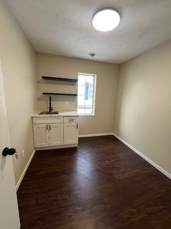 508 E Broad St, Elyria, OH 44035 - photo 7