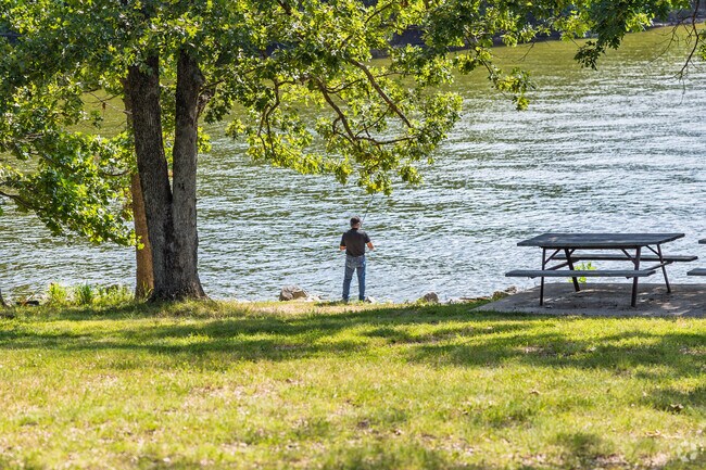Lake of the Ozark State Park offers several miles of fishing access.