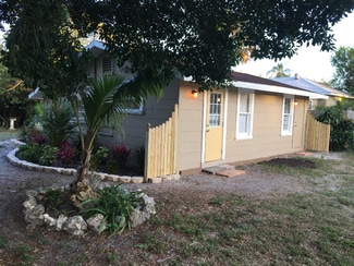2163 Jeffcott St, Fort Myers, FL 33901
