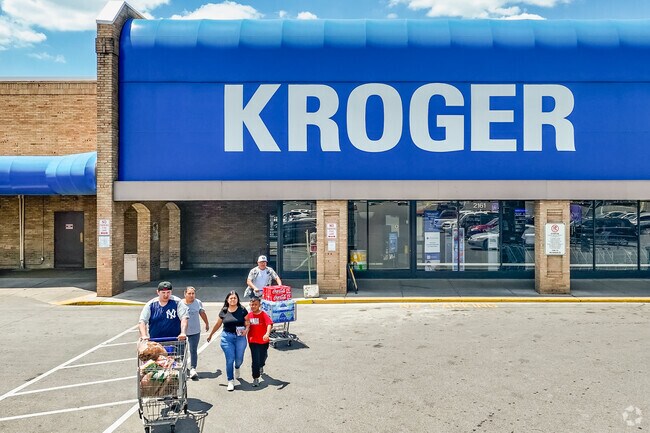 The residents of South Hilltop have an easy access to Kroger on Eakin Road.