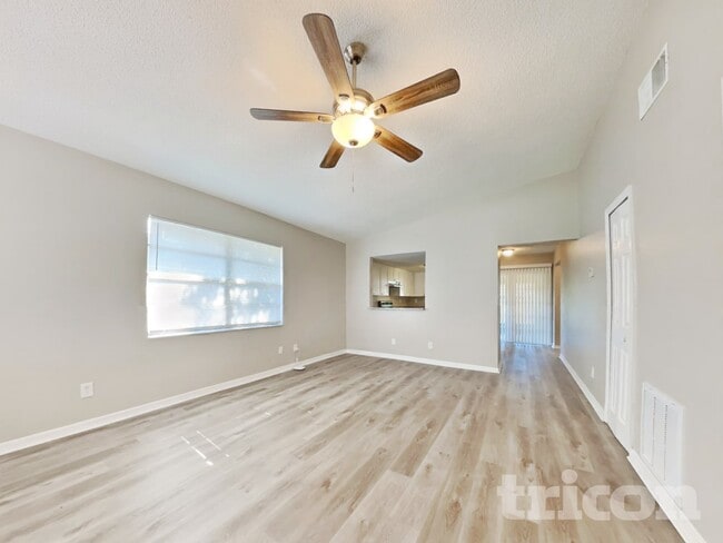 4930 44th Ave N, Saint Petersburg, FL 33709 - photo 3