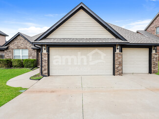 9017 NW 84th St, Yukon, OK 73099