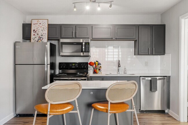 8054 Exchange Dr unit FL1-ID1364167P, Austin, TX 78754 - photo 4