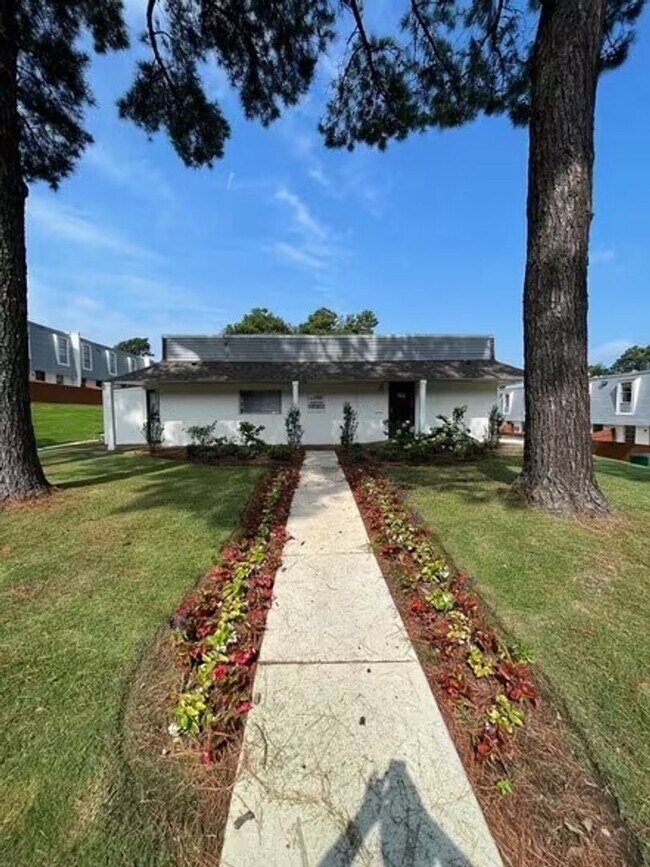 Wilson Crossing Townhomes: Your Spacious, Two-Story Home in Whitehaven, Memphis!, Memphis, TN 38116 - photo 2
