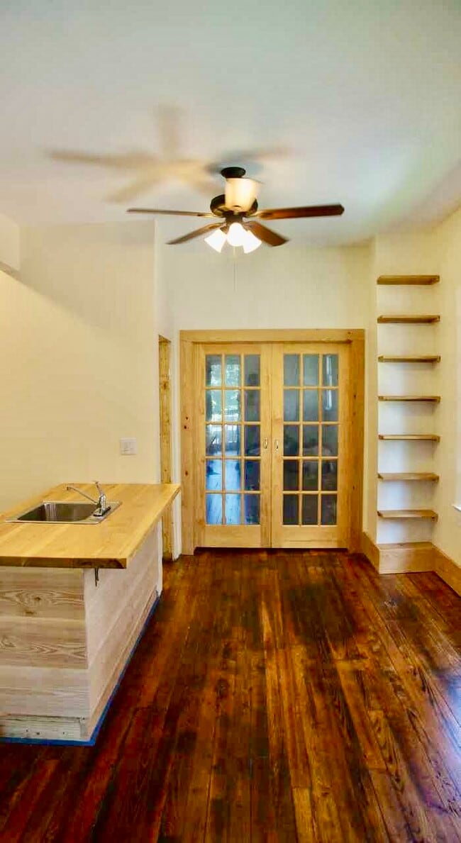 821 N 8th St Unit 2, Baton Rouge, LA 70802