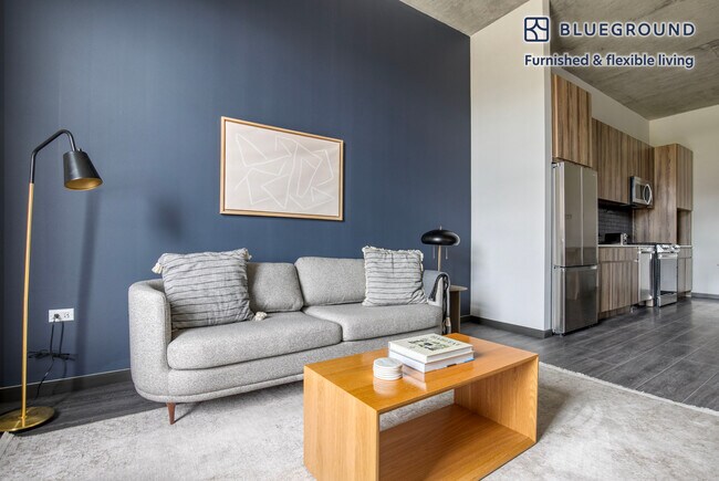 150 N Ashland Ave unit FL3-ID1061, Chicago, IL 60607 - photo 2