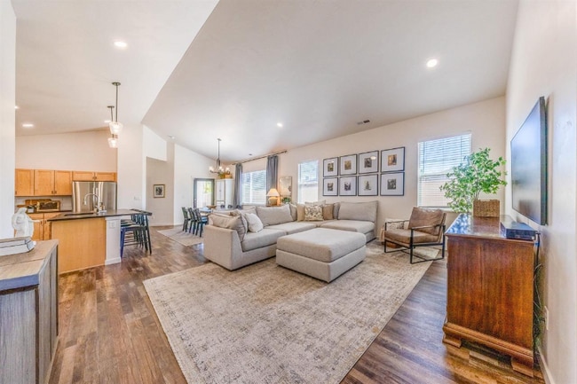 450 Fox Meadows Ct, Grand Junction, CO 81504 - photo 2