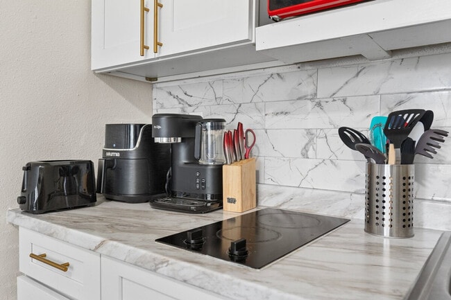 4501 N 36th St unit ID1244311P, Tampa, FL 33610 - photo 6