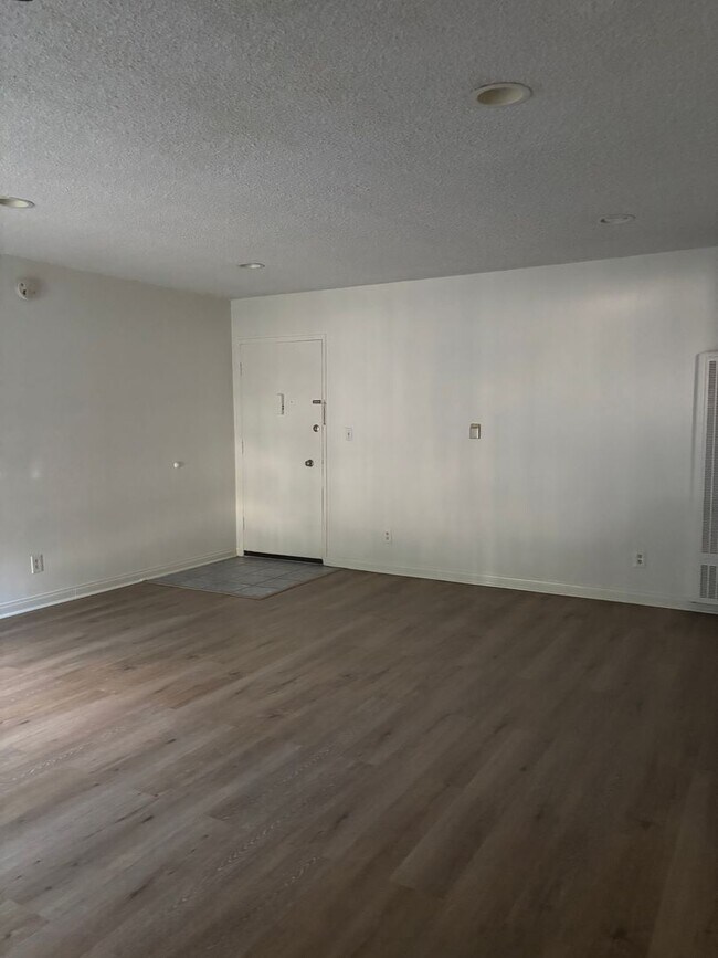 Bundy 1435 JVG, Los Angeles, CA 90025 - photo 7