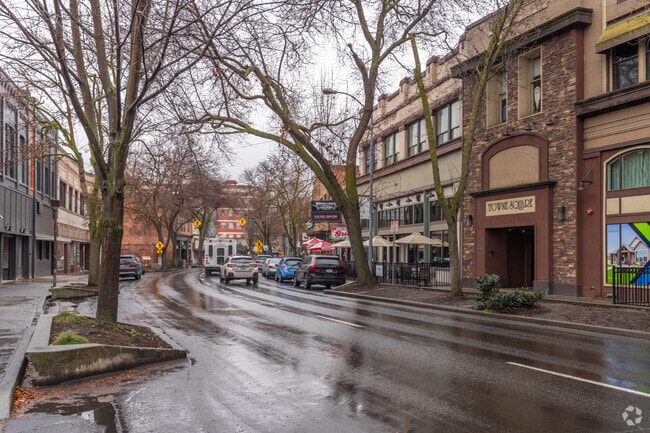 Downtown Lewiston features lots of local shops and restaurants.
