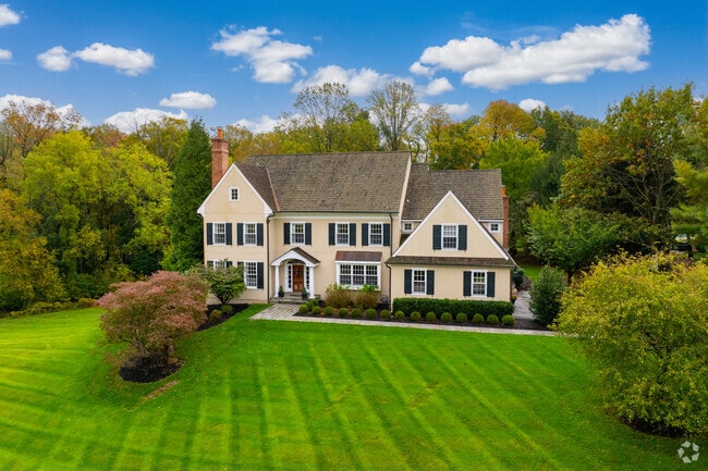 Stoney Knoll features homes on 2‑acre lots on Easttown’s south side.