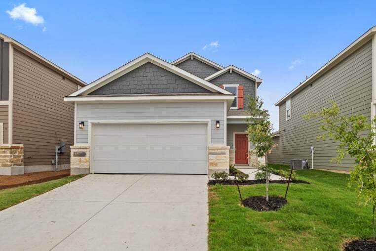 10746 Fairchild Way, Converse, TX 78109 - photo 1