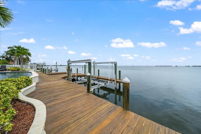 17 Country Club Rd unit ID1351177P, Cocoa Beach, FL 32931 - photo 7