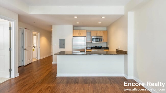 8 Emerson Place unit 90-8, Boston, MA 02114 - photo 2