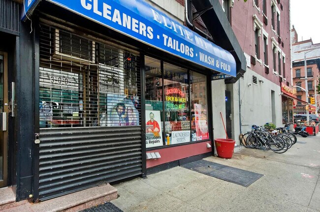 1581 1st Ave unit ID1032059P, New York, NY 10028 - photo 7