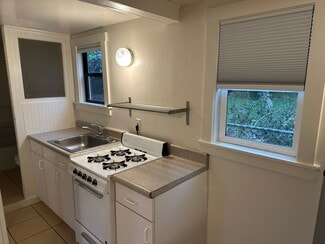 848 3rd St Unit C, Santa Rosa, CA 95404