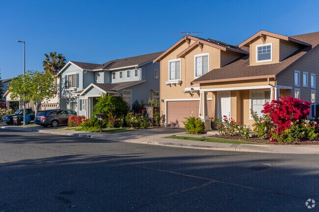 Modern East Palo Alto craftsman homes surround University Square.
