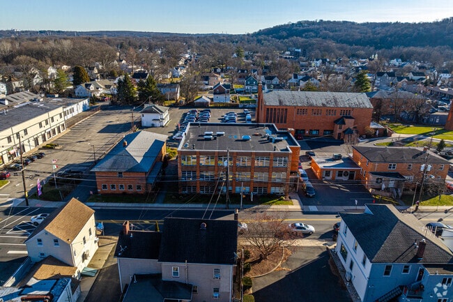 Banyan Upper School has student teacher ratio of 3 to 1.