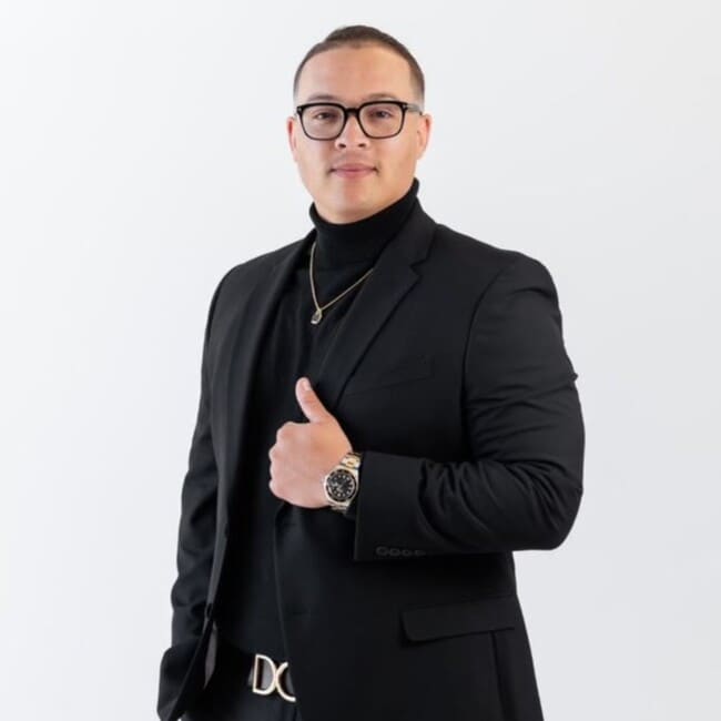 Agent Photo