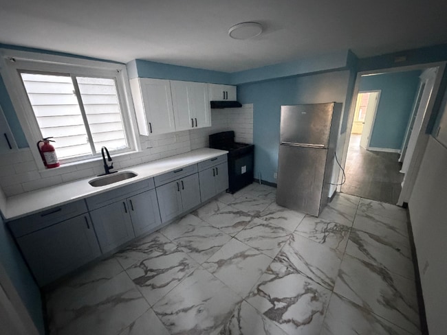 106 N Munn Ave unit 1, Newark, NJ 07106 - photo 3