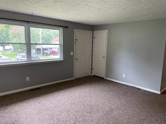 4988 Dee Mar Ave SW, Navarre, OH 44662