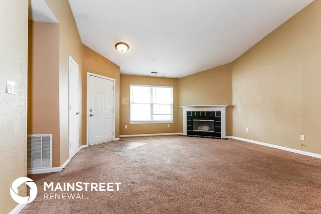 4206 Village Trace Blvd, Indianapolis, IN 46254 - photo 5