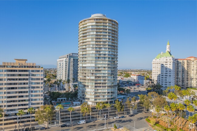 Midcentury Condo and International Tower are some top spots to live in Downtown Long Beach.