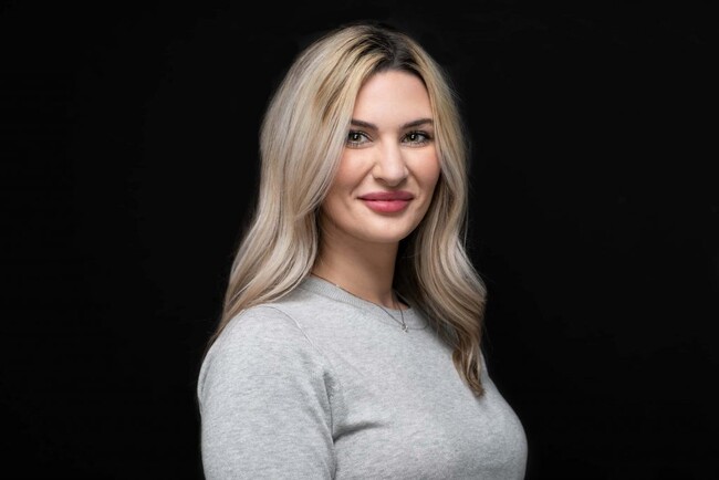 Agent Photo