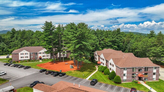 Devonshire Village, Manchester, NH 03102 - photo 3