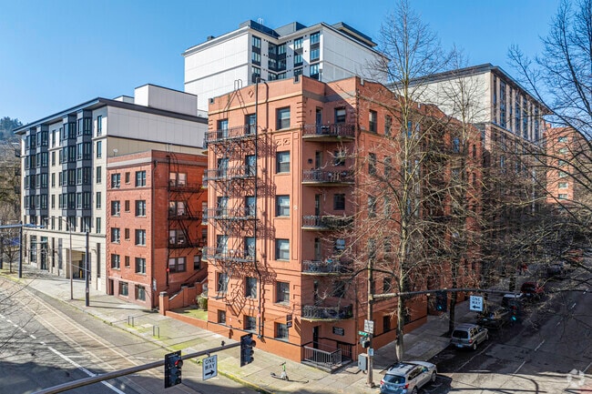 Clay & Tiffany, Portland, OR 97201 - photo 2