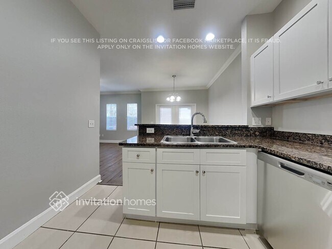 6515 Quiet Pool Ct, Apollo Beach, FL 33572 - photo 6