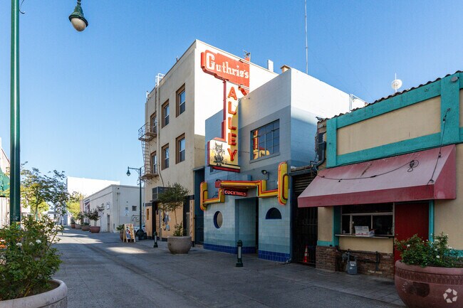 Guthries Alley Cat in Downtown Bakersfield.
