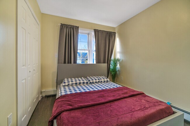 14330 185th St unit 1, Springfield Gardens, NY 11413 - photo 5