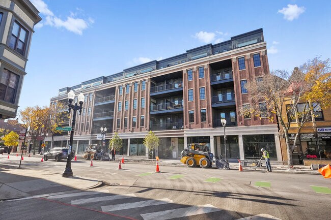 3924 N Lincoln Ave unit 416, Chicago, IL 60613 - photo 4