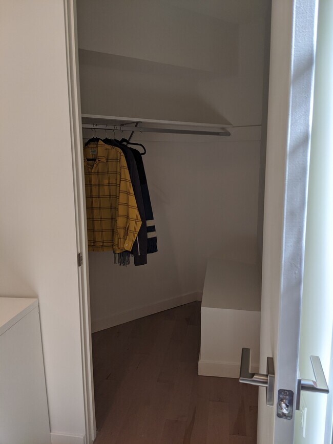 654 N Virgil Ave, Los Angeles, CA 90029 - photo 3