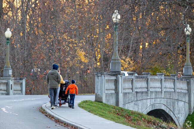 Buhl Park has an extensive network of paved paths for families to enjoy.