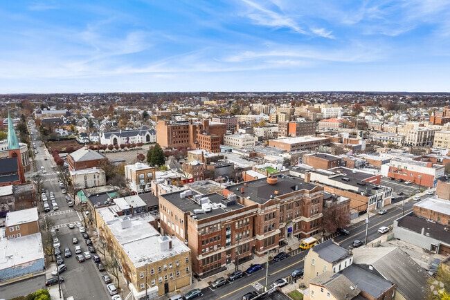 Amani Public Charter School is conveniently located on 3rd Avenue in Mount Vernon.