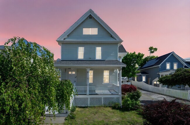 80 Shirley St unit 3, Winthrop, MA 02152 - photo 2