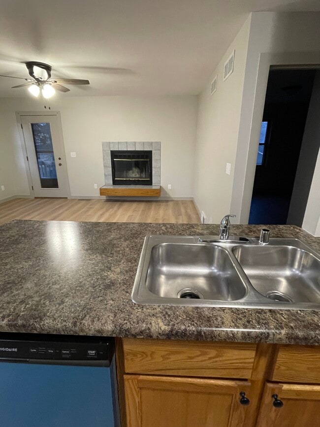 2931 King James Way, Fitchburg, WI 53719 - photo 7