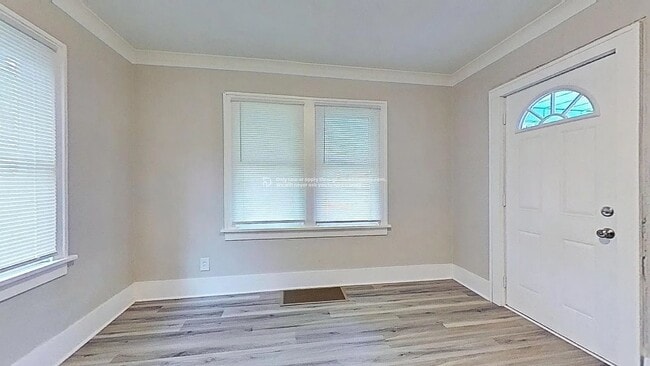 2216 N Linsley Ct, Peoria, IL 61604 - photo 2