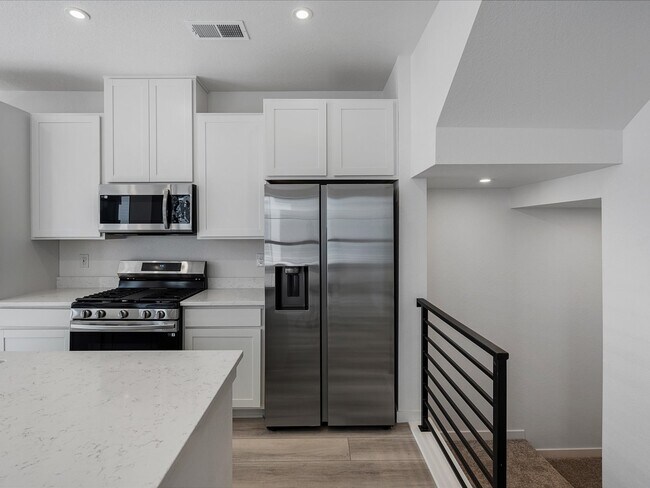 2024 S Holly St unit 2, Denver, CO 80222 - photo 5