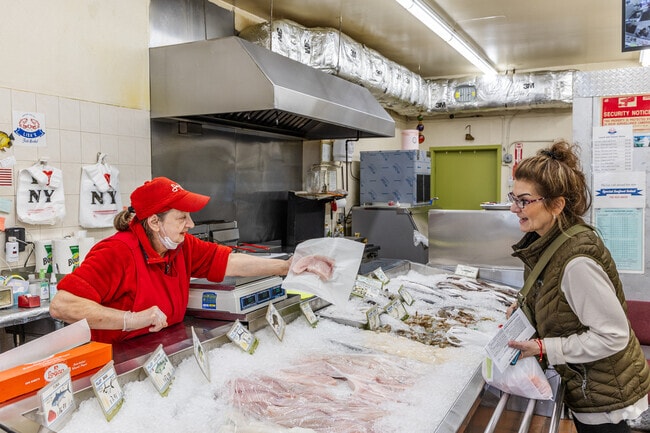 Lisa's Fish Market has been in Glendale since 1997.