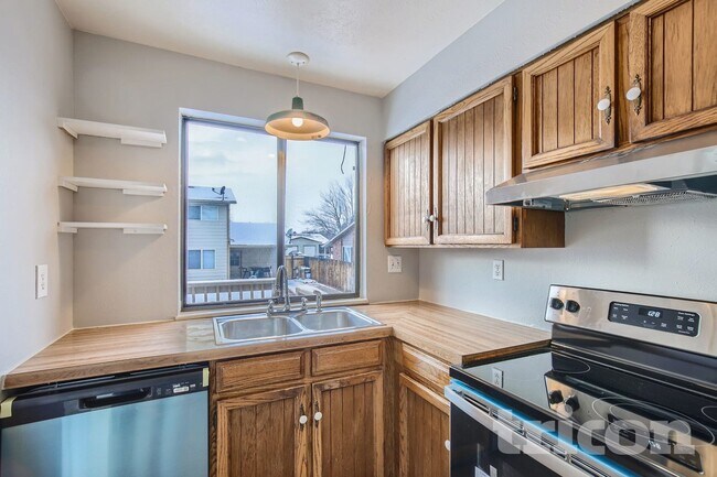 9181 Newton St, Westminster, CO 80031 - photo 4