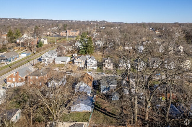 Many of the homes in Fairfax, OH sit close together.