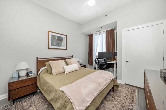 The Venetian unit 1406, Chicago, IL 60610 - photo 6