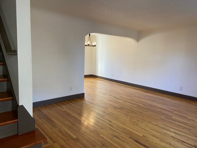 1403 NW 23rd Ave, Portland, OR 97210 - photo 4